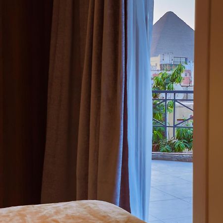 King Khufu Pyramids View Hotel Kafret el-Gabal Pokoj fotografie