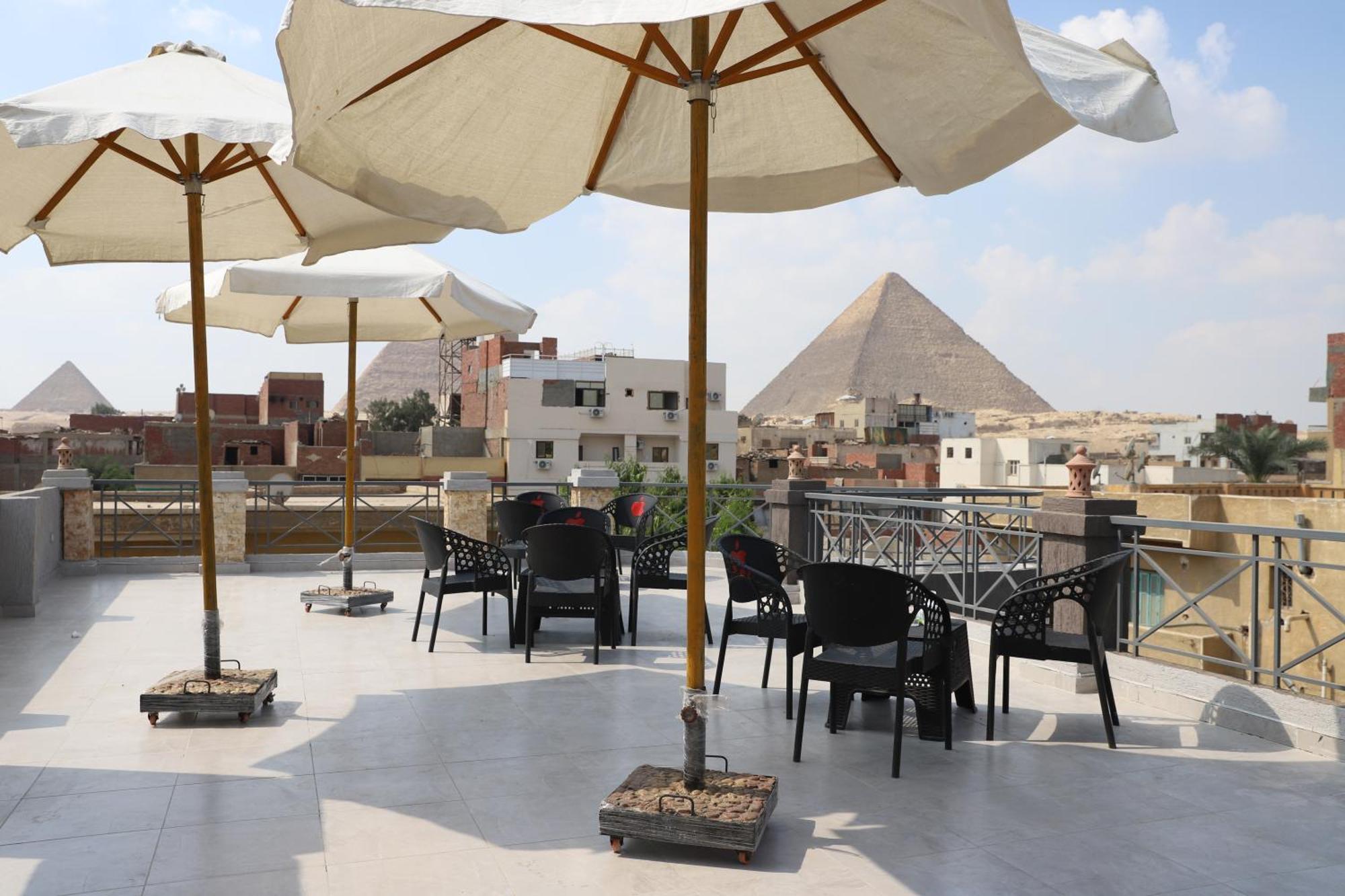 King Khufu Pyramids View Hotel Kafret el-Gabal Exteriér fotografie