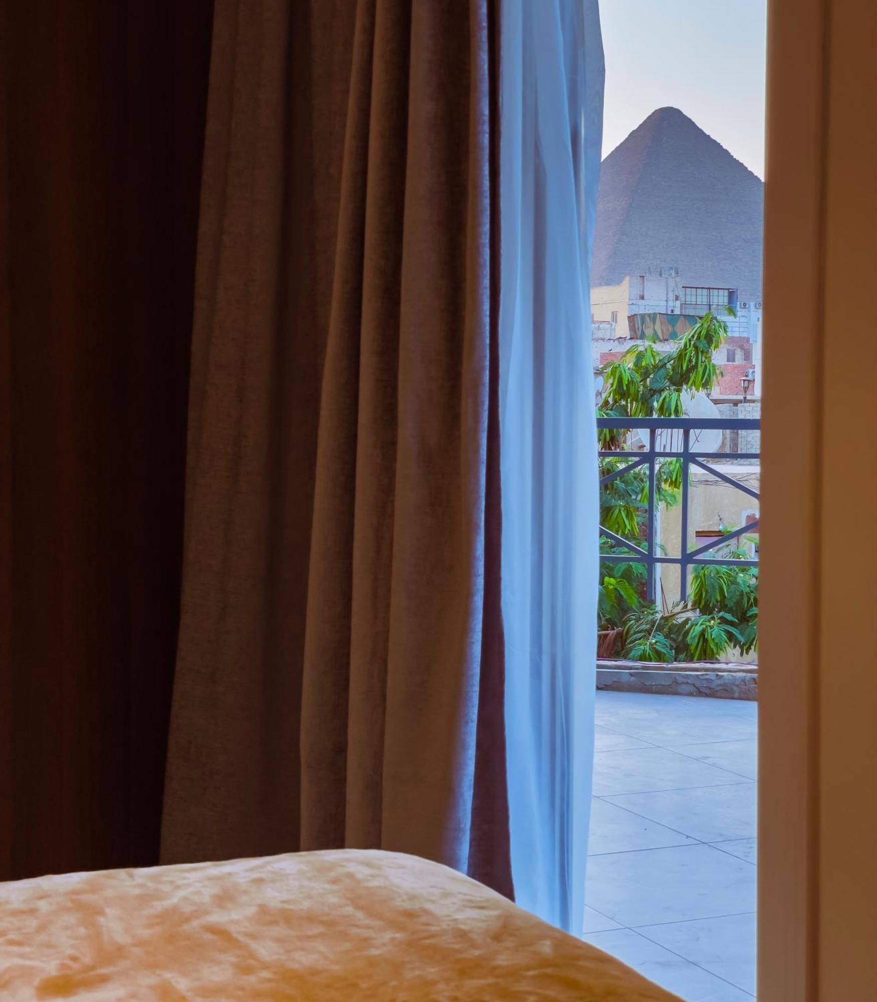 King Khufu Pyramids View Hotel Kafret el-Gabal Pokoj fotografie